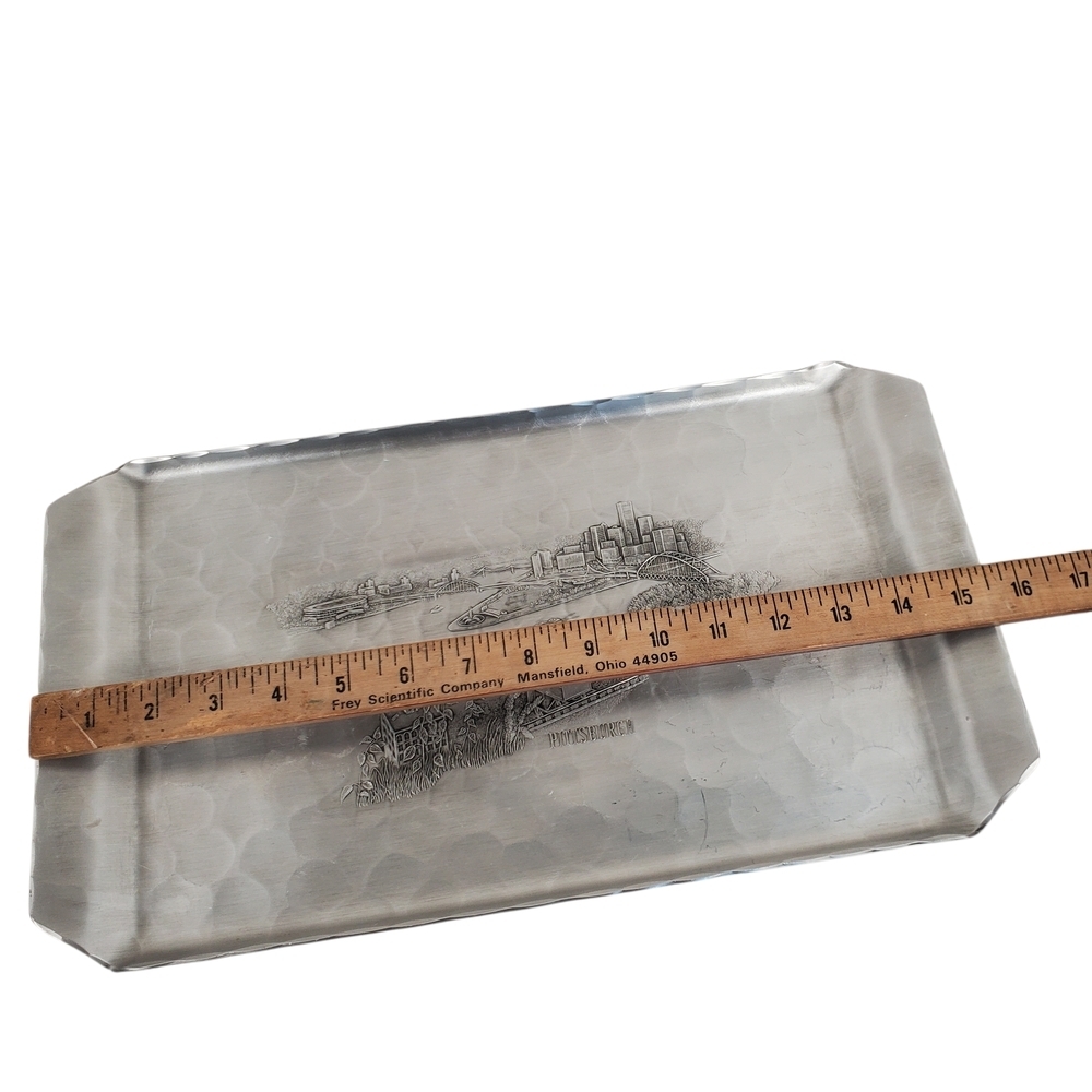 Vntg Hand-Wrought Hammered Aluminum Serving Tray - Pittsburgh Cityscape Etching - Picture 10 of 12
